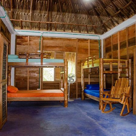 Rainbow Hostel San Bernardo del Viento Exteriör bild