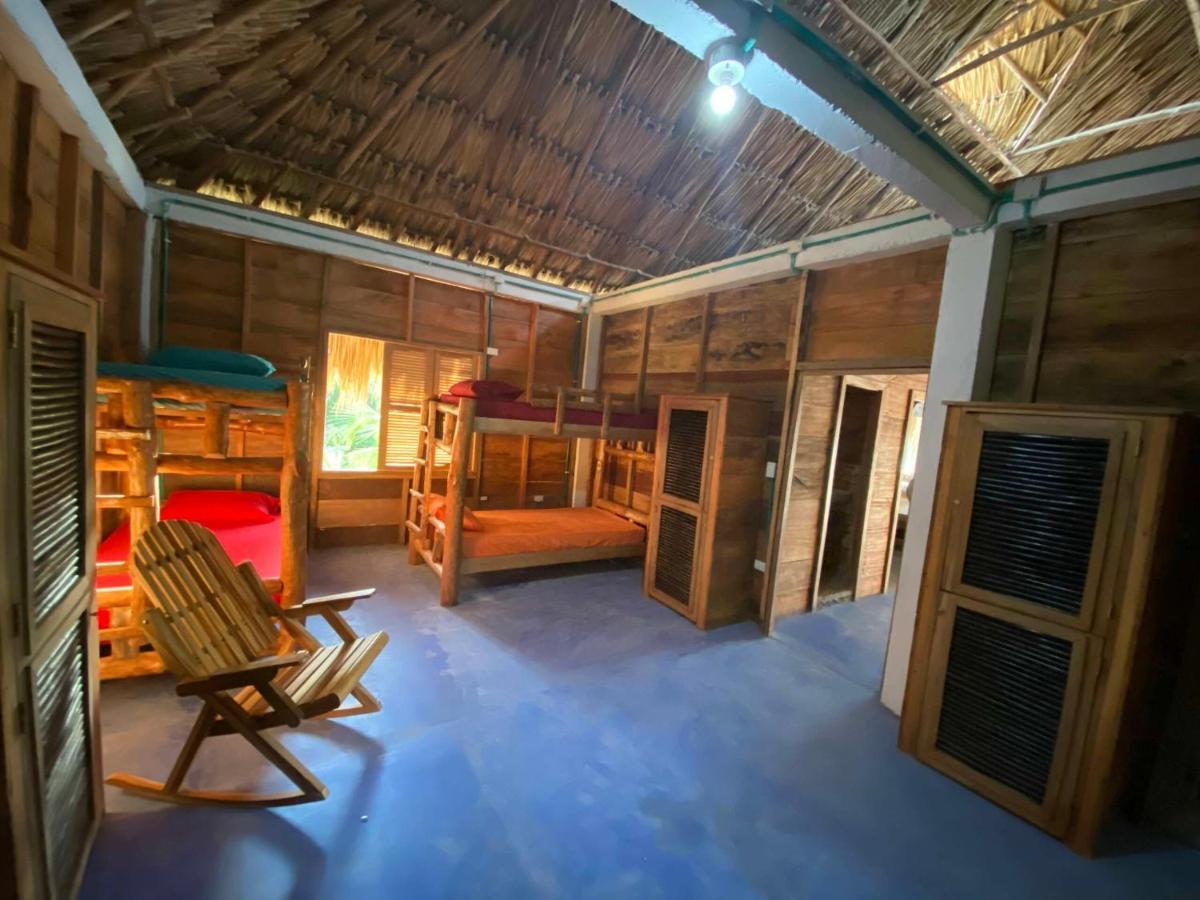 Rainbow Hostel San Bernardo del Viento Exteriör bild